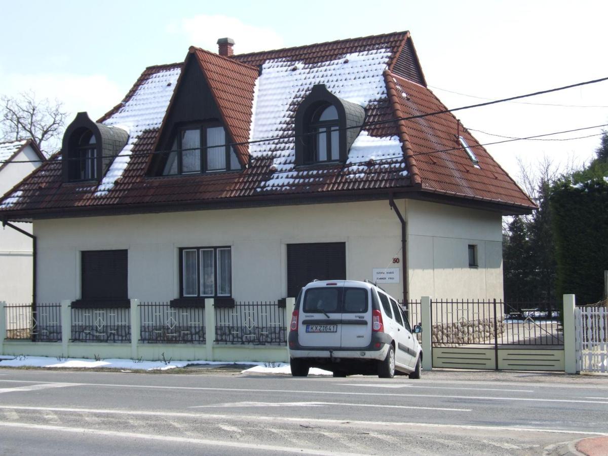Revesz Vendeghaz Hotel Harkany Exterior photo