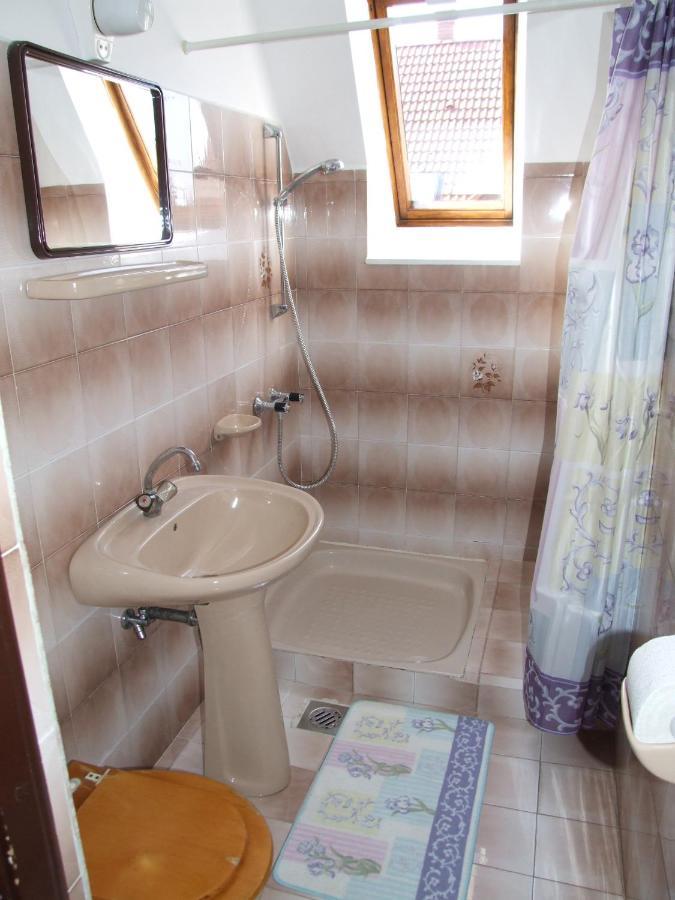Revesz Vendeghaz Hotel Harkany Room photo