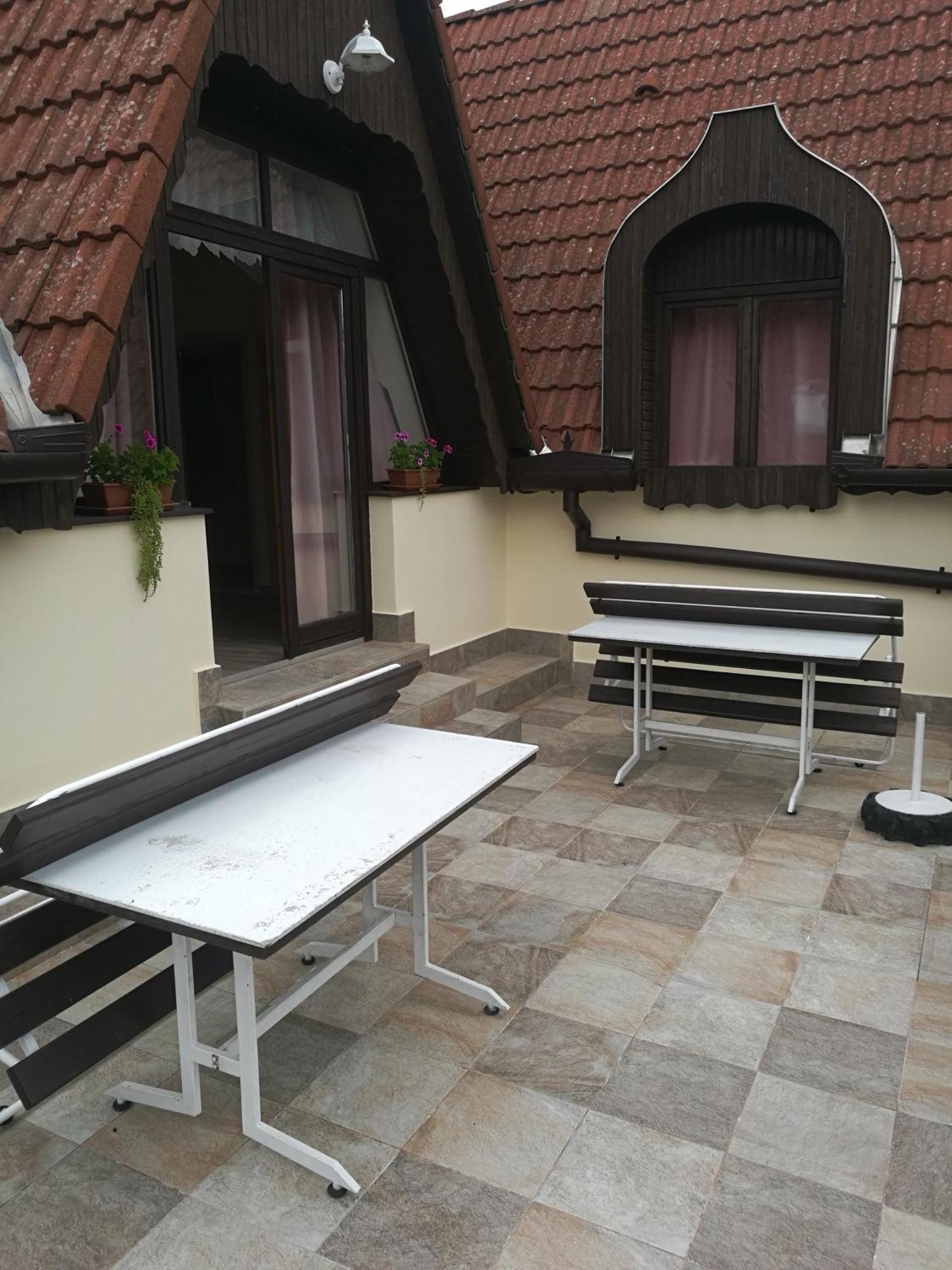 Revesz Vendeghaz Hotel Harkany Exterior photo
